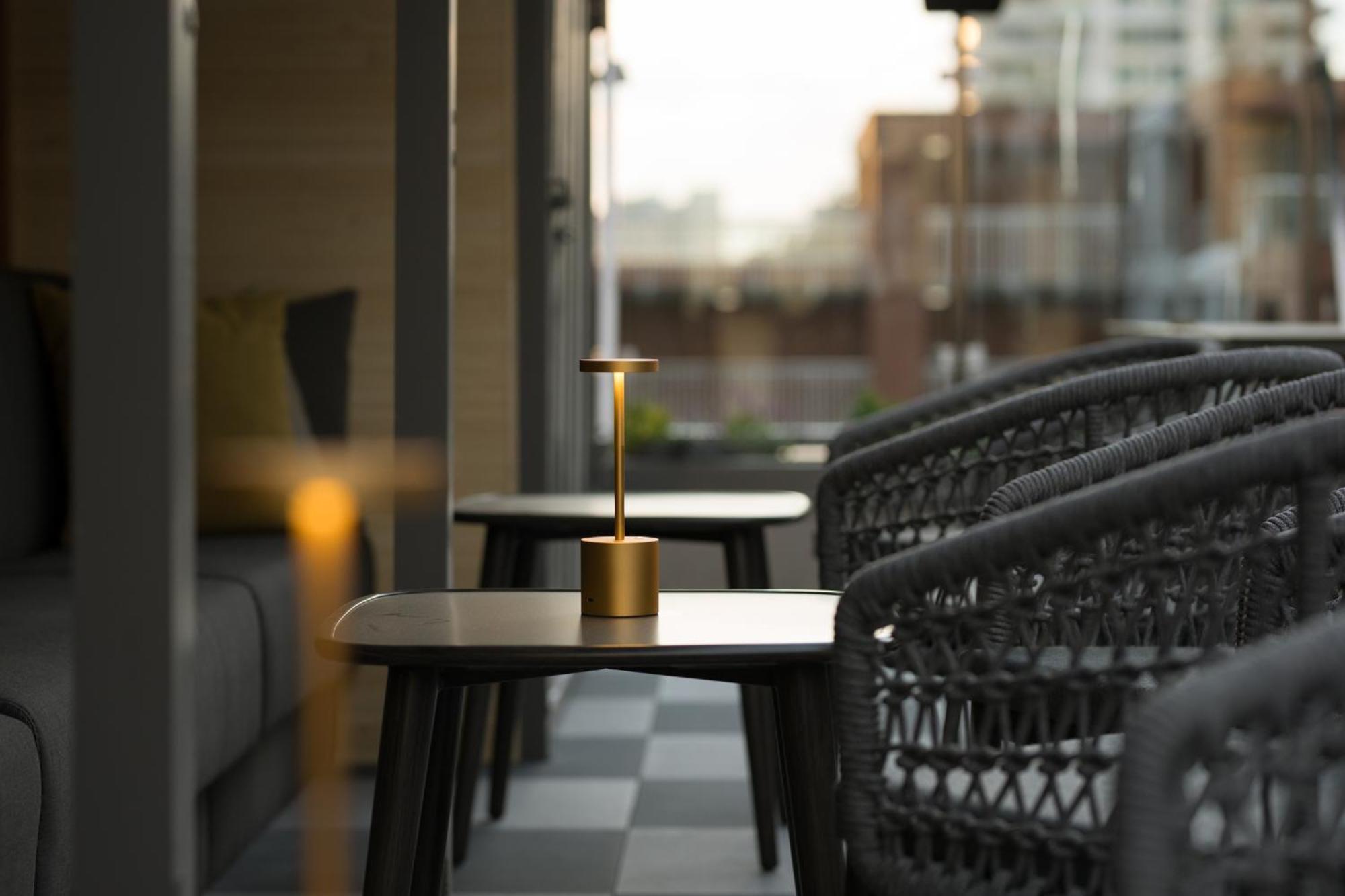 The Parker Hotel And Rooftop Vancouver Bagian luar foto