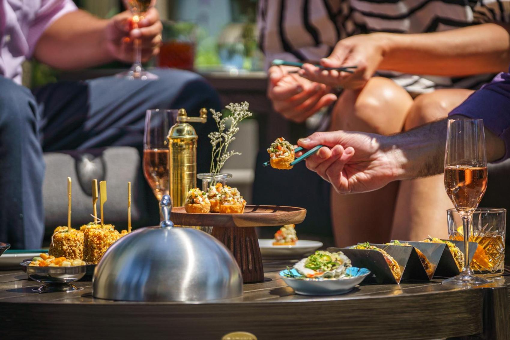 The Parker Hotel And Rooftop Vancouver Bagian luar foto